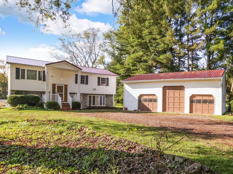 6298 Fallsburg Road NE, Newark, OH 43055 Photo 1