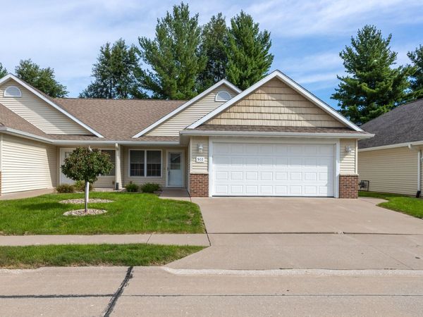 502 ASPEN TRL, Muscatine, IA 52761