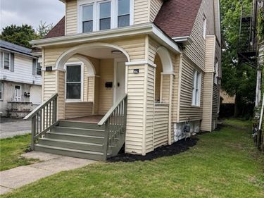 1116 Ferry Avenue, Niagara Falls, NY 14301