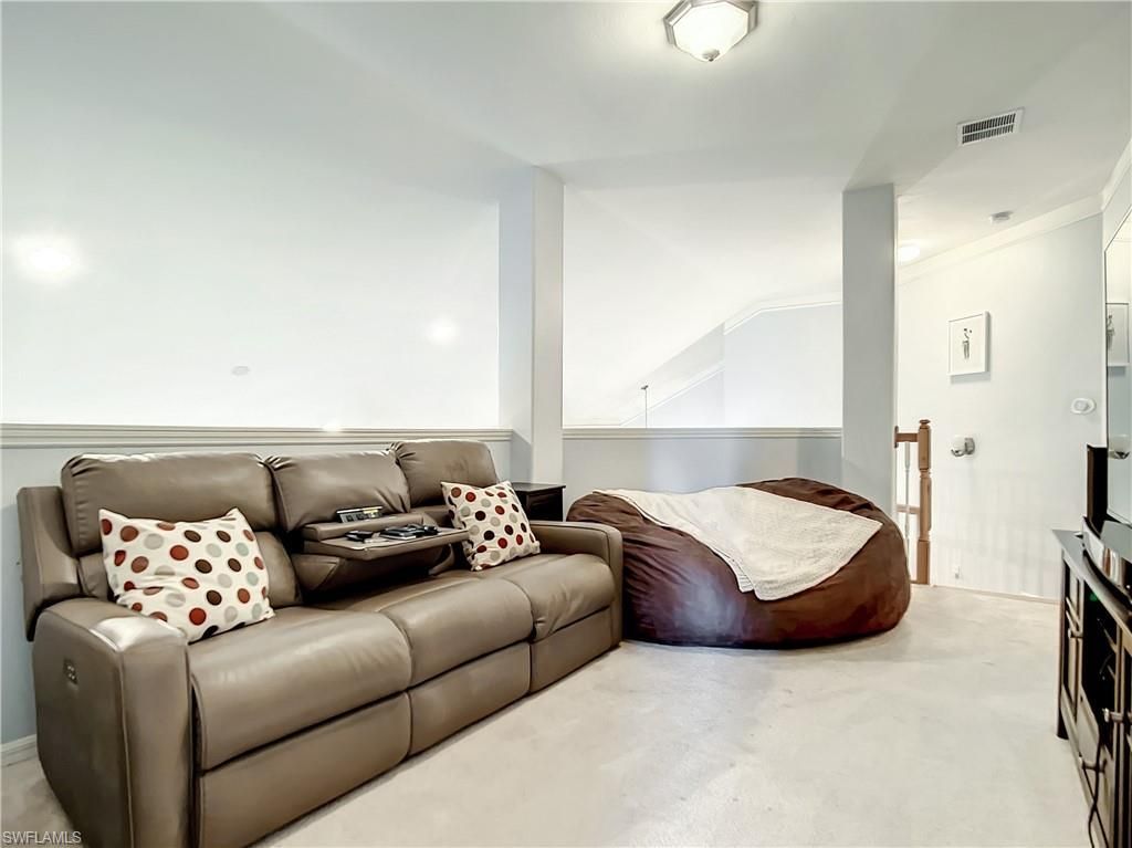 8359 Laurel Lakes Blvd, Naples, FL 34119 Photo