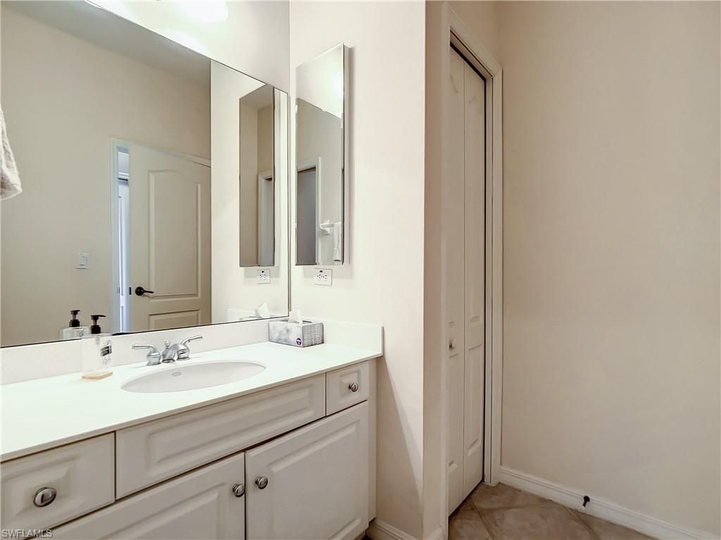 8359 Laurel Lakes Blvd, Naples, FL 34119 Photo