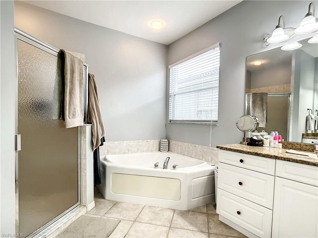 8359 Laurel Lakes Blvd, Naples, FL 34119 Photo