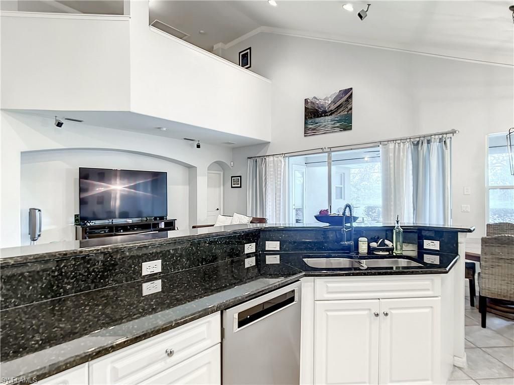 8359 Laurel Lakes Blvd, Naples, FL 34119 Photo