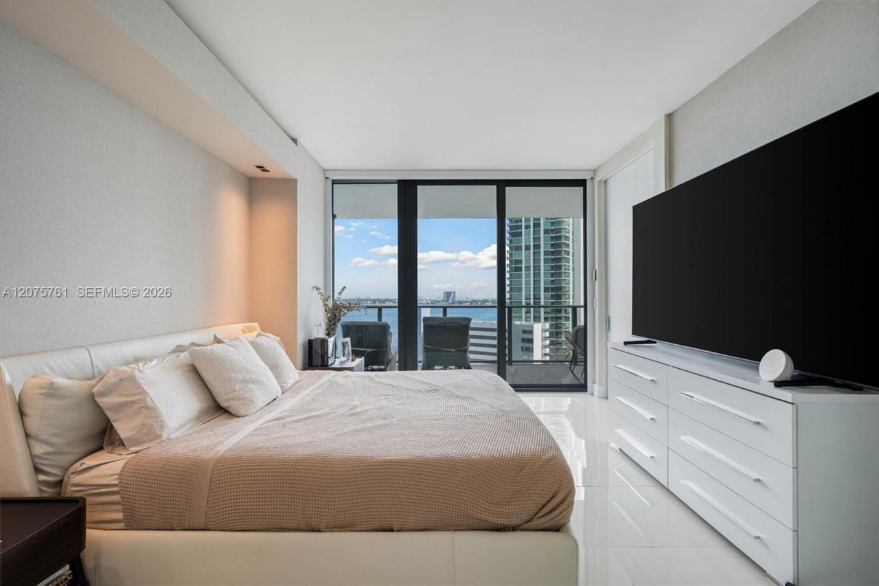 650 NE 32nd St , Unit 1203, Miami, FL 33137 Photo