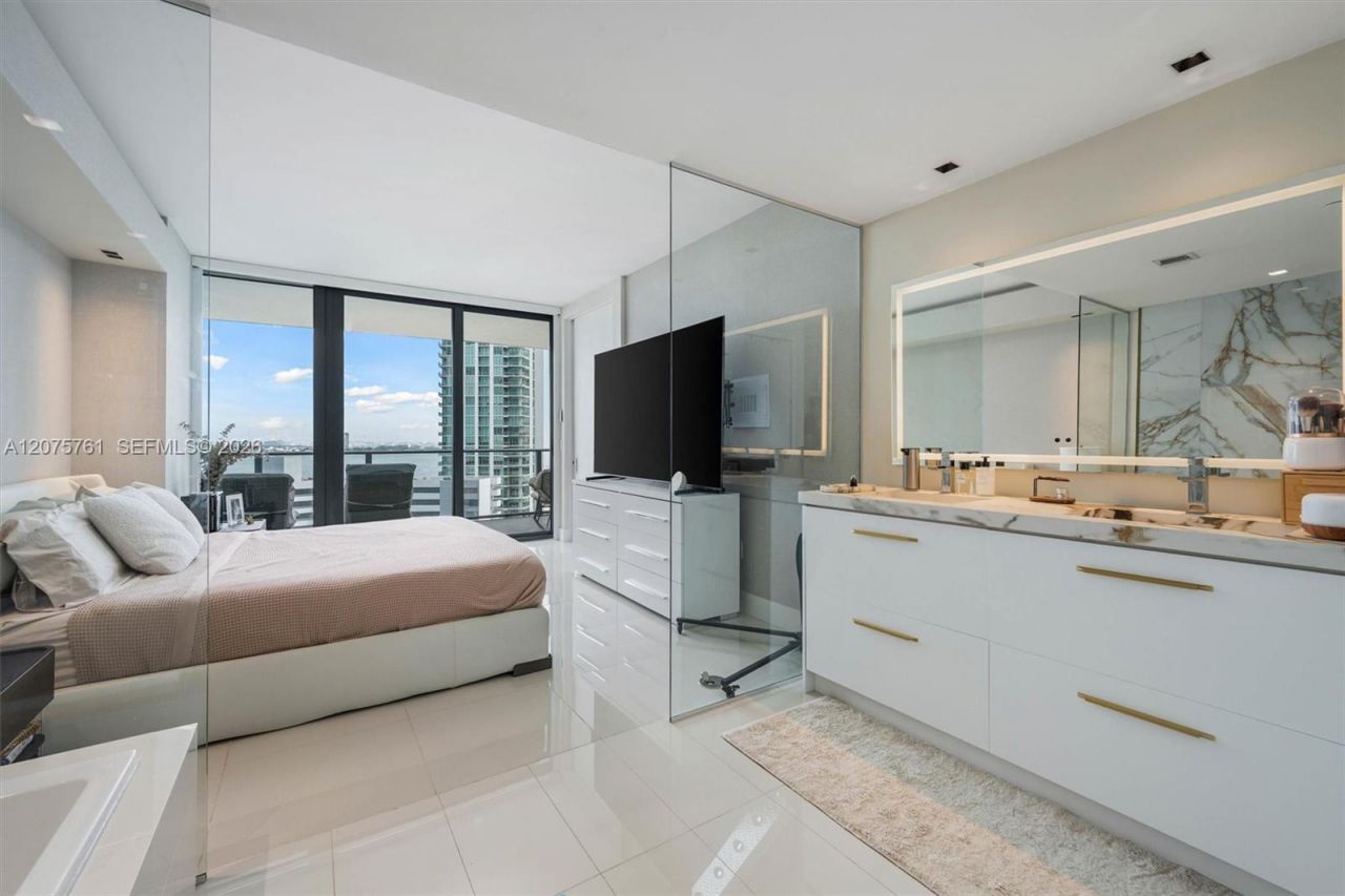 650 NE 32nd St , Unit 1203, Miami, FL 33137 Photo