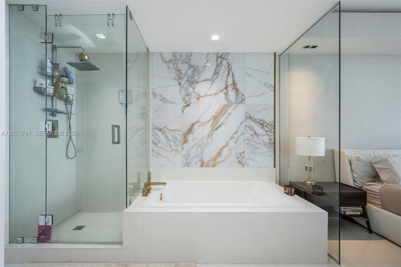 650 NE 32nd St , Unit 1203, Miami, FL 33137 Photo