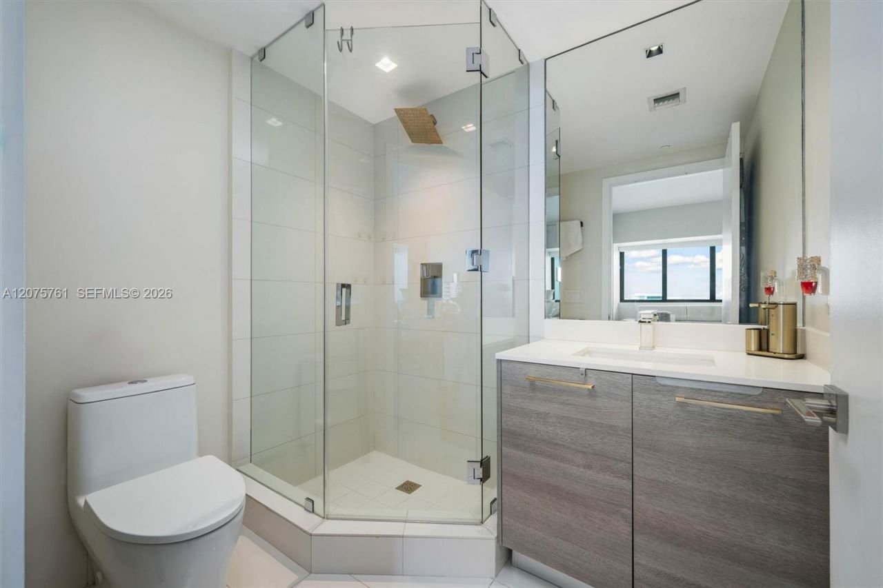 650 NE 32nd St , Unit 1203, Miami, FL 33137 Photo