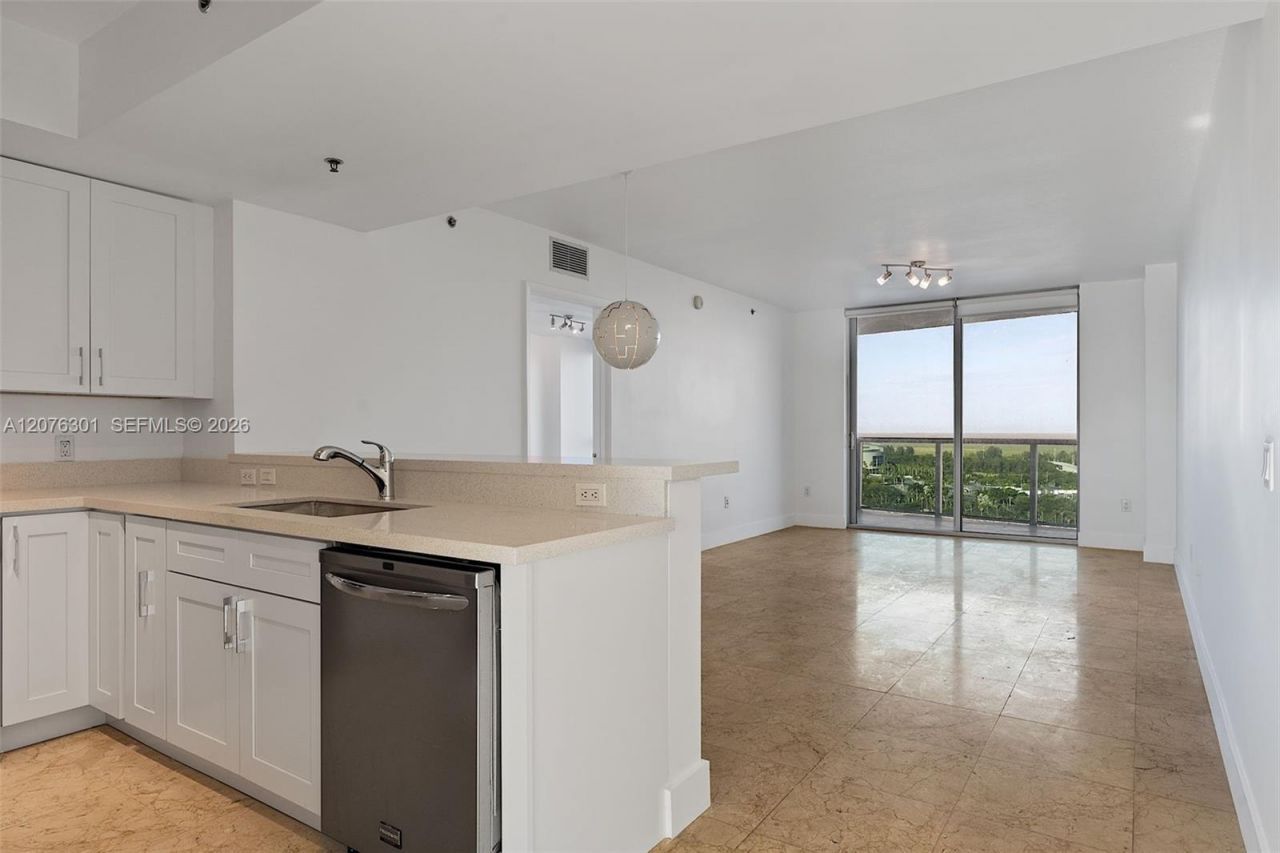2641 N Flamingo Rd , Unit 2205N, Sunrise, FL 33323 Photo