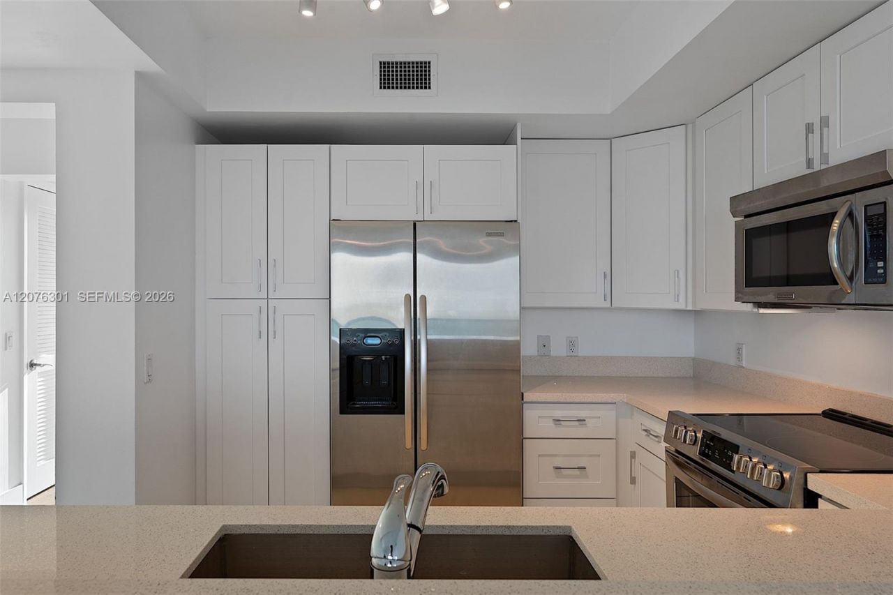 2641 N Flamingo Rd , Unit 2205N, Sunrise, FL 33323 Photo