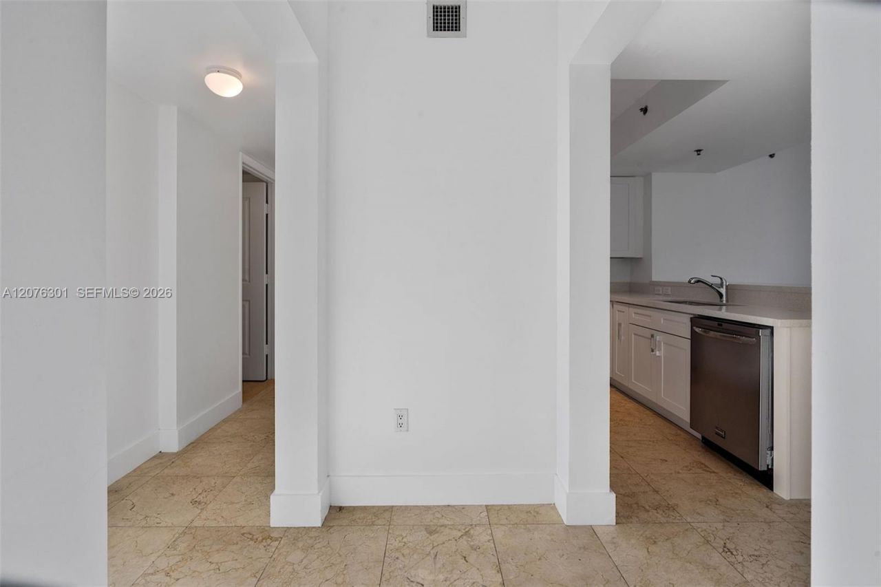 2641 N Flamingo Rd , Unit 2205N, Sunrise, FL 33323 Photo