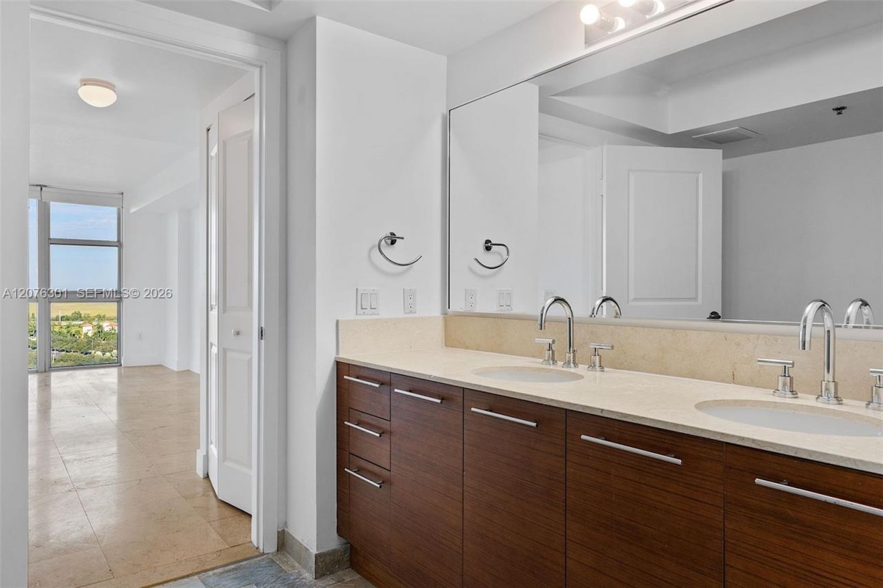 2641 N Flamingo Rd , Unit 2205N, Sunrise, FL 33323 Photo