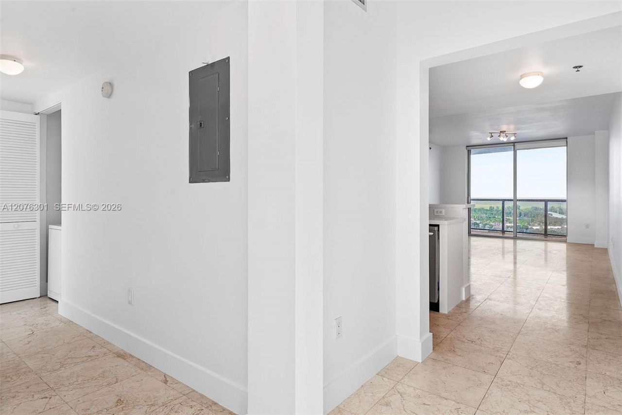 2641 N Flamingo Rd , Unit 2205N, Sunrise, FL 33323 Photo