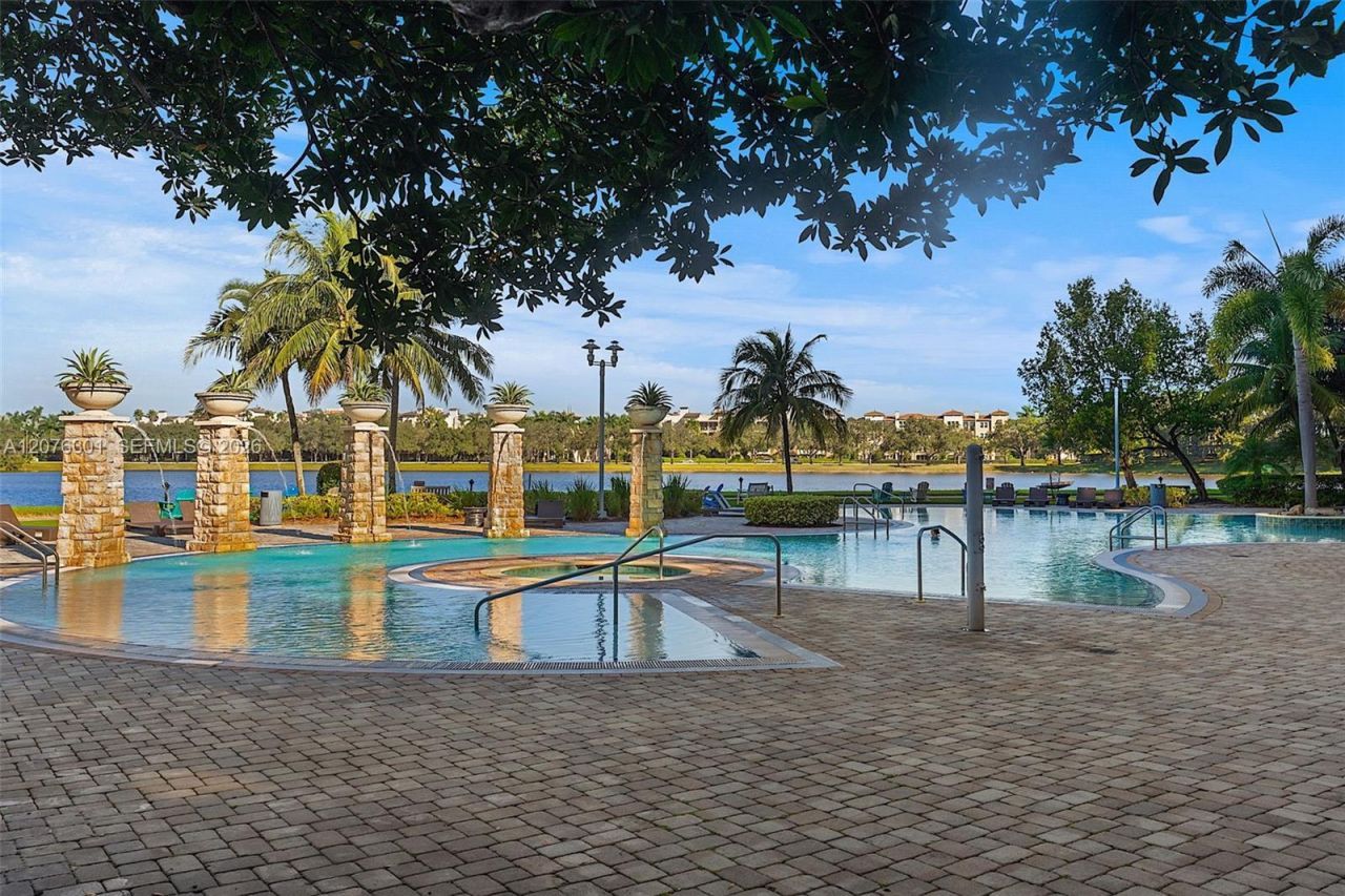 2641 N Flamingo Rd , Unit 2205N, Sunrise, FL 33323 Photo