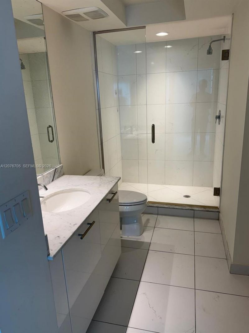 500 Brickell Ave , Unit 3210, Miami, FL 33131 Photo
