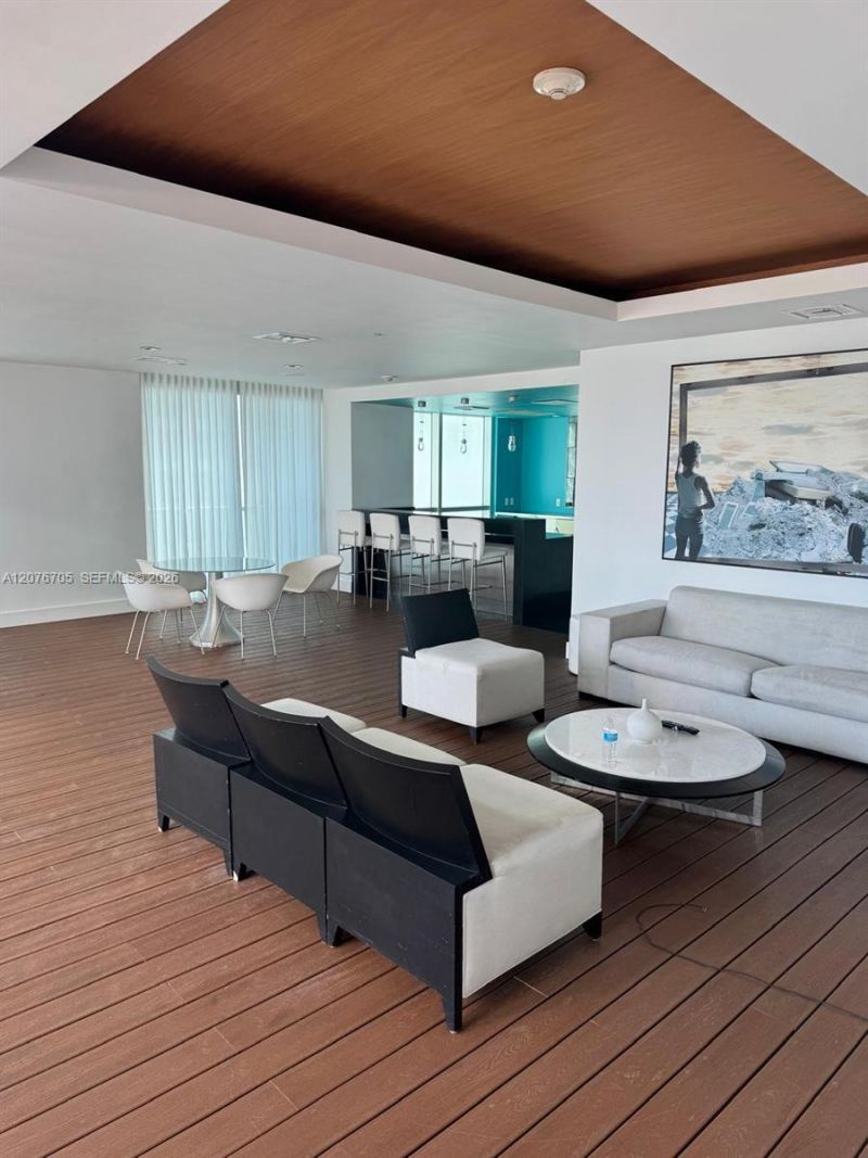 500 Brickell Ave , Unit 3210, Miami, FL 33131 Photo