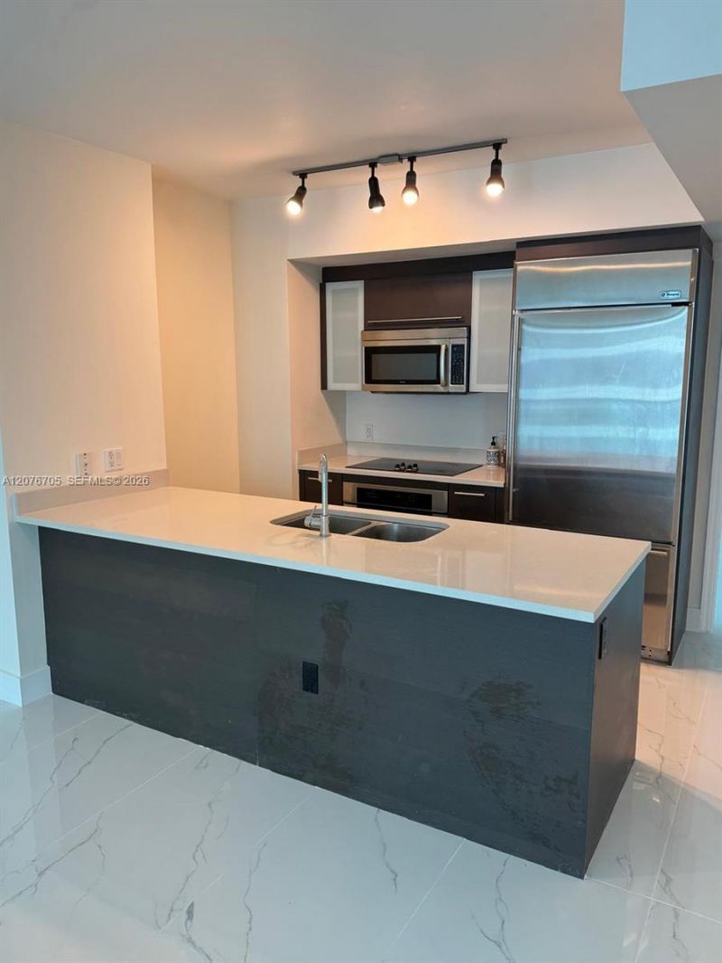 500 Brickell Ave , Unit 3210, Miami, FL 33131 Photo