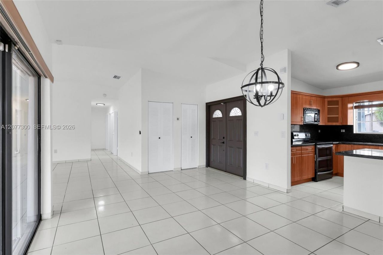 18600 SW 127th Pl , Miami, FL 33177 Photo