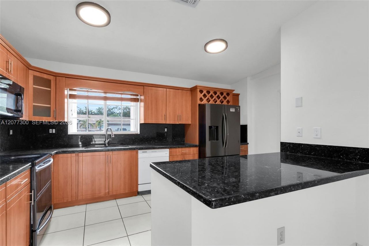 18600 SW 127th Pl , Miami, FL 33177 Photo