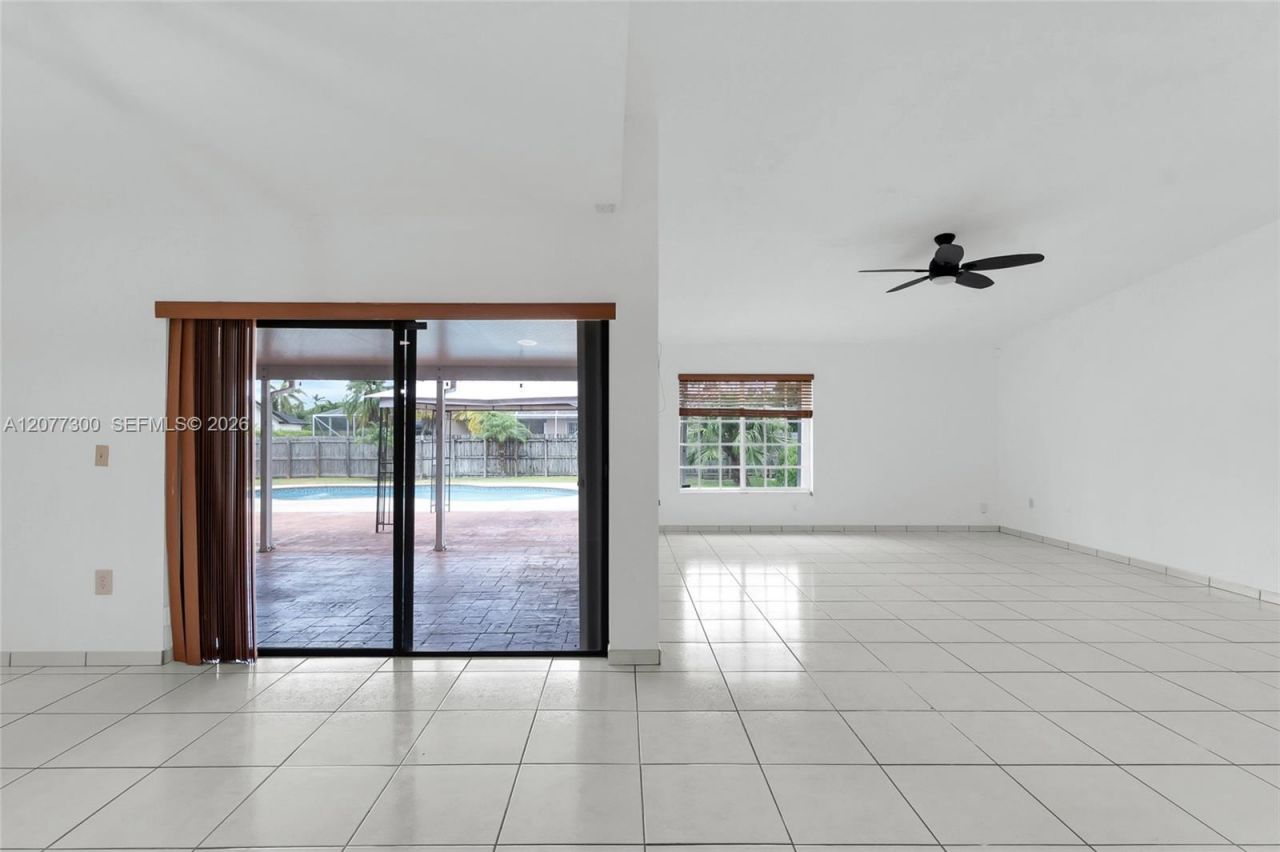 18600 SW 127th Pl , Miami, FL 33177 Photo