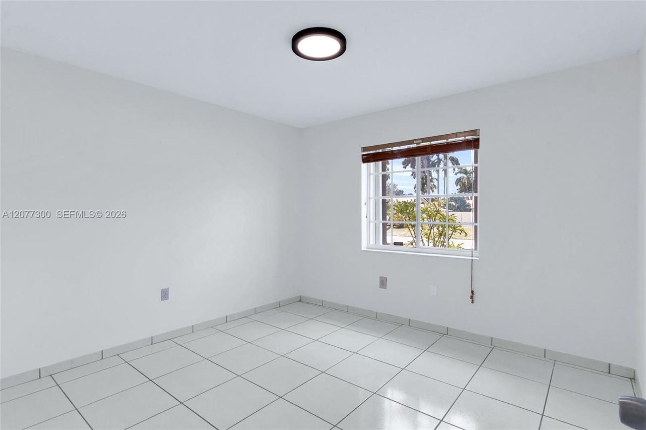 18600 SW 127th Pl , Miami, FL 33177 Photo