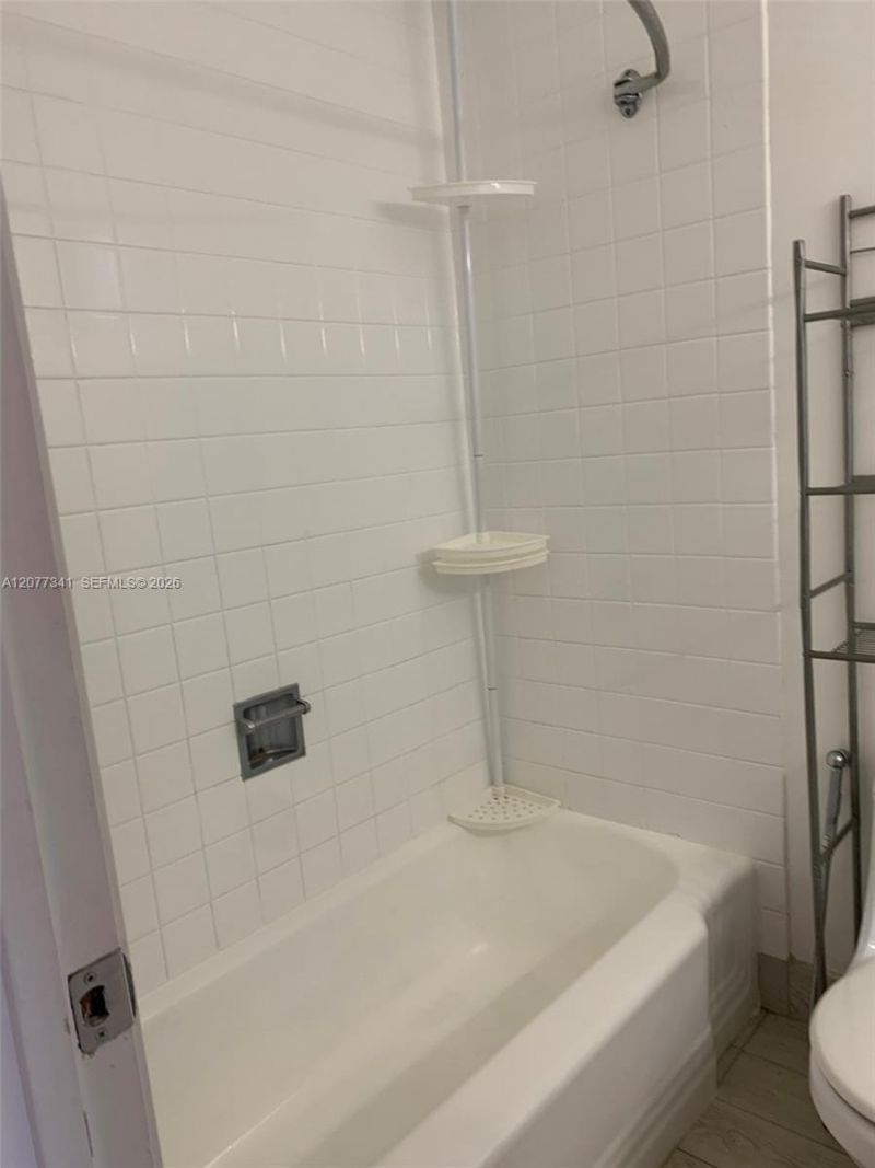 664 Bird Rd , Unit Rear, Coral Gables, FL 33146 Photo