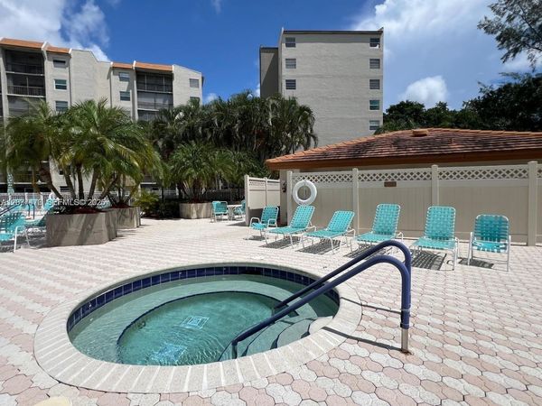 3910 Inverrary Blvd, Unit 603-B, Lauderhill, FL 33319