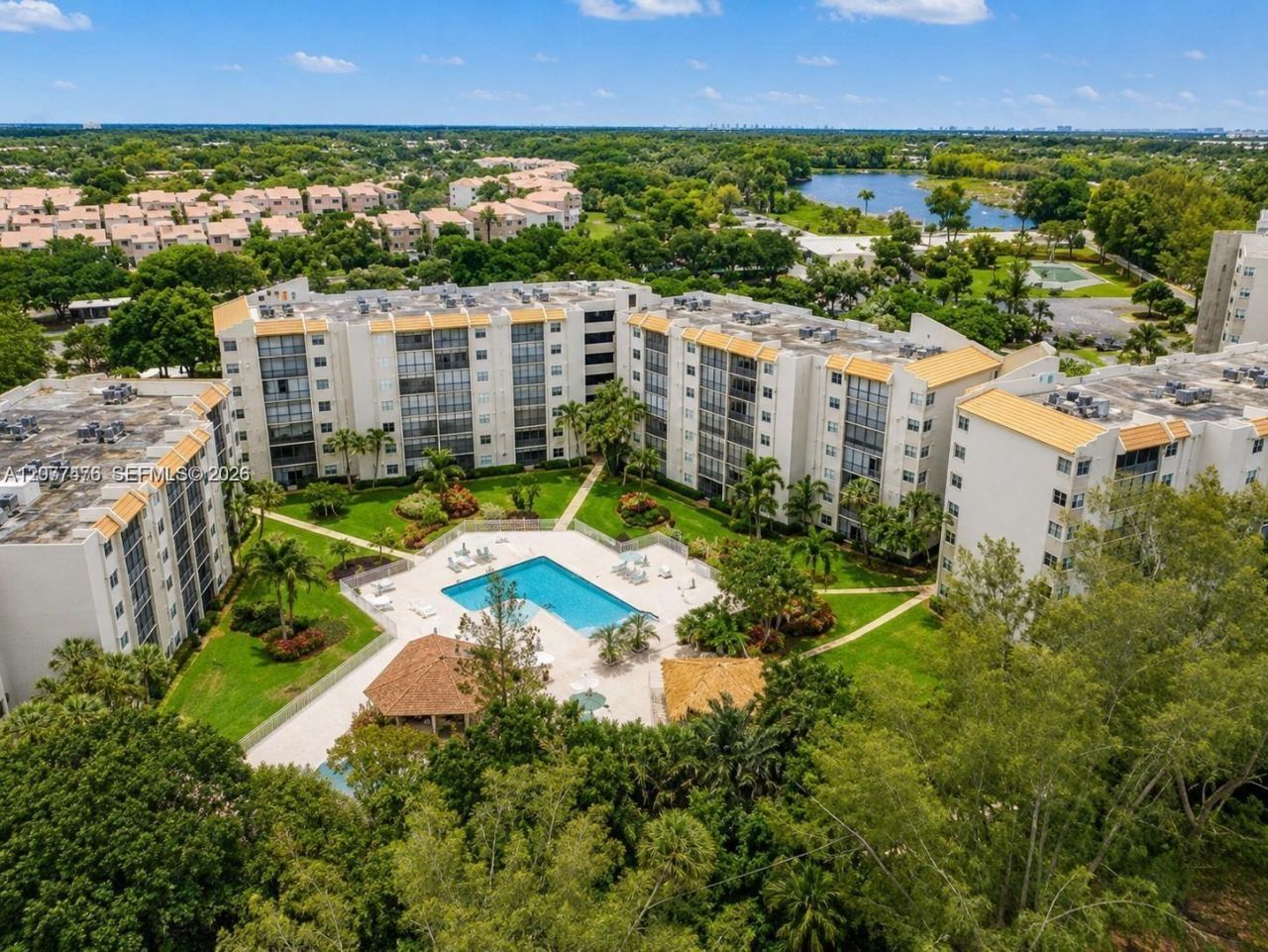 3910 Inverrary Blvd, Unit 603-B, Lauderhill, FL 33319 Photo