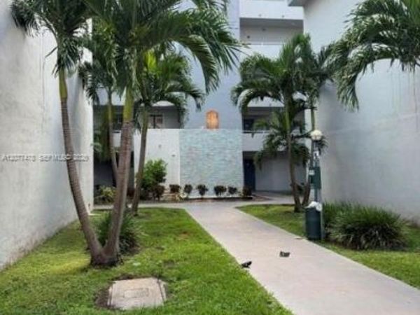 8215 SW 152 AV , Unit G-414, Miami, FL 33193