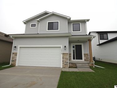 10518 S 76th Street, Lincoln, NE 68516