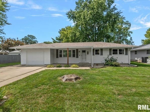 813 Glenda Lane, Taylorville, IL 62568