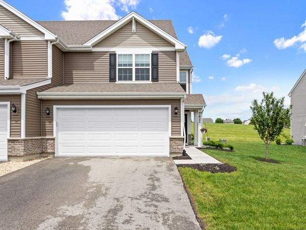 7621 Stonecrop Lane, Joliet, IL 60431