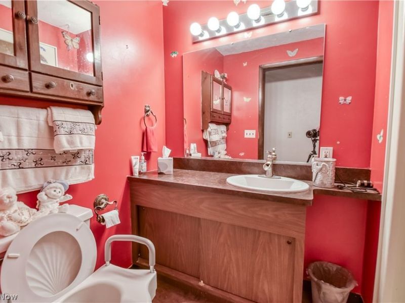 1256 E 331st Street, Eastlake, OH 44095 Photo 13