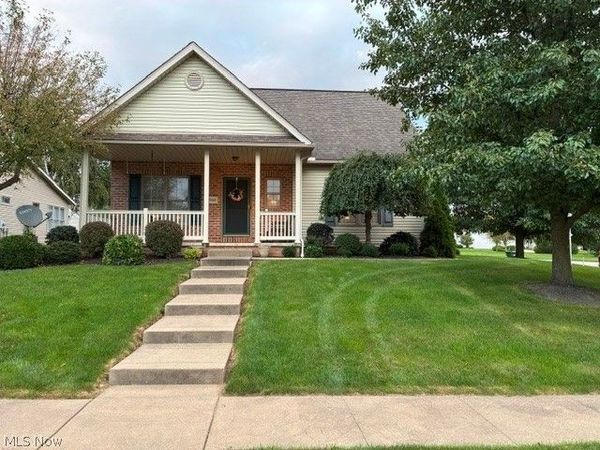 2940 Villa Glen Circle NW, Canton, OH 44708