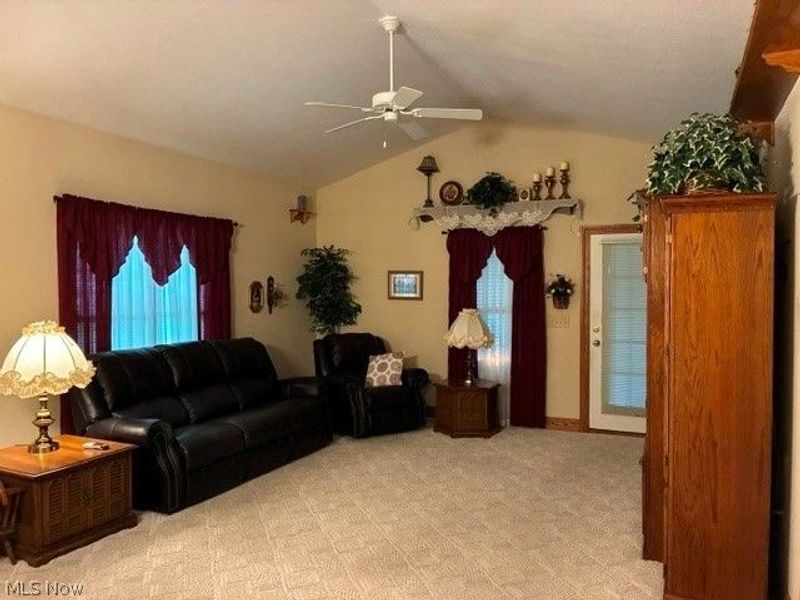 2940 Villa Glen Circle NW, Canton, OH 44708 Photo 16