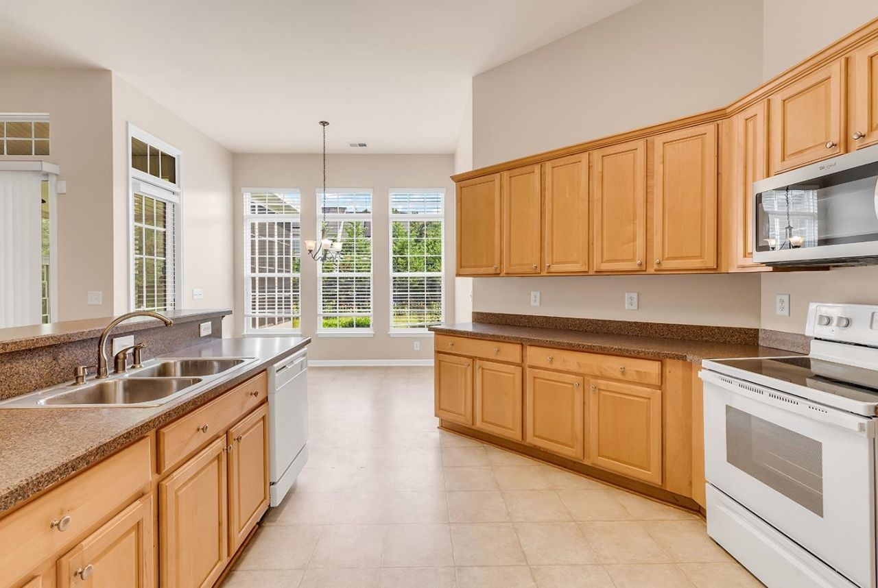 3009 Corn Pickers Ln. Photo 12