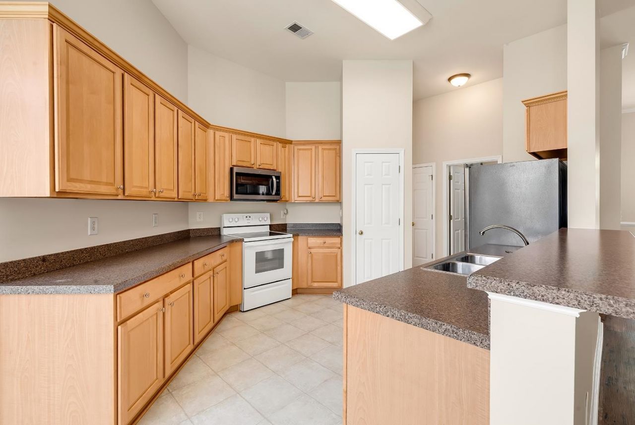 3009 Corn Pickers Ln. Photo 9
