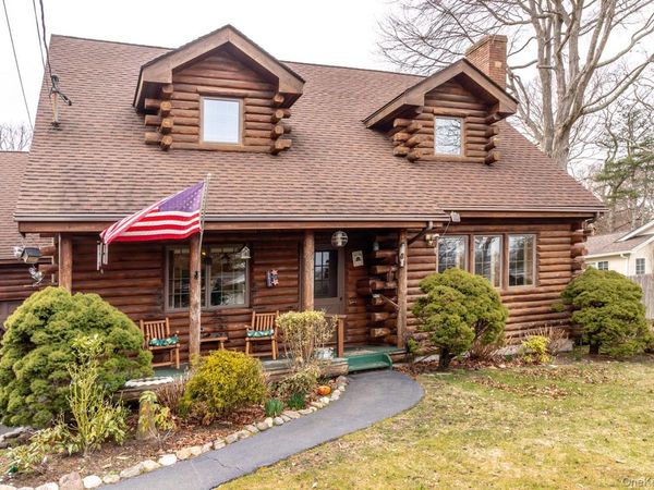 16 Roosevelt Boulevard , East Patchogue, NY 11772