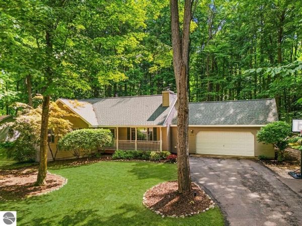 9263 Shorter Lake Road, Traverse City, MI 49684
