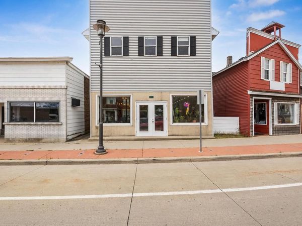 1539 MAIN STREET, Marinette, WI 54143