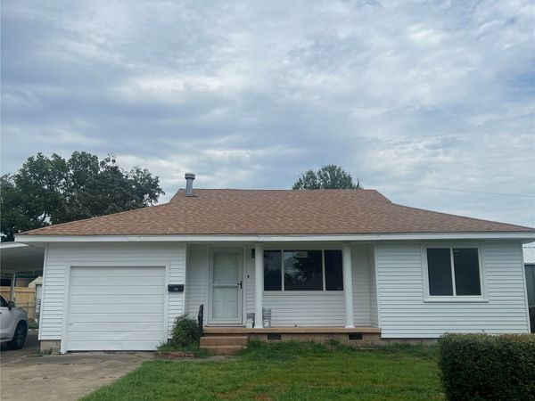 511 N Hodge Street , Sapulpa, OK 74066