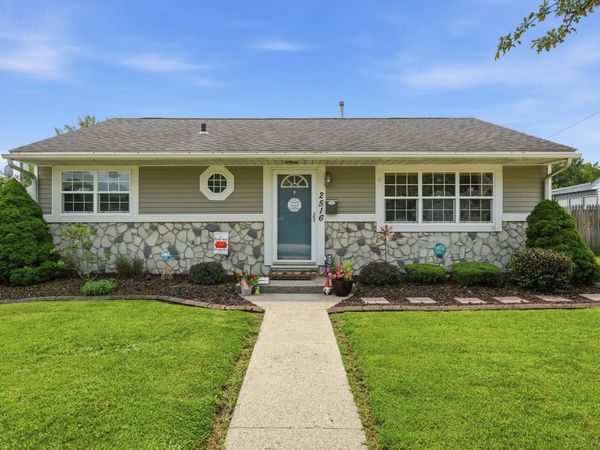 2516 Wicker Park Drive , Highland, IN 46322