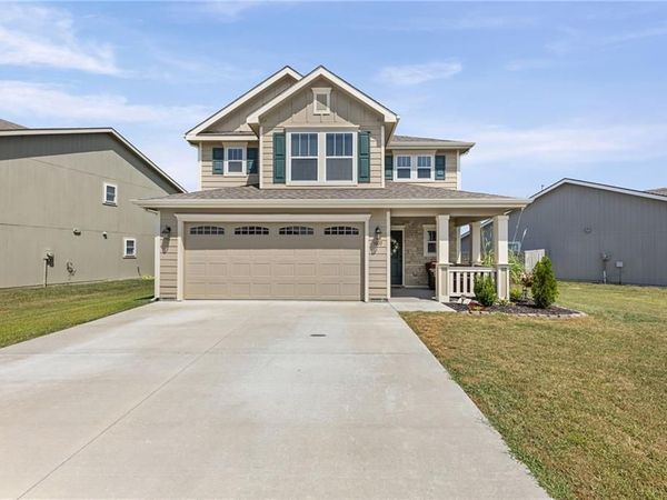 1607 Bluestem Drive, Ottawa, KS 66067