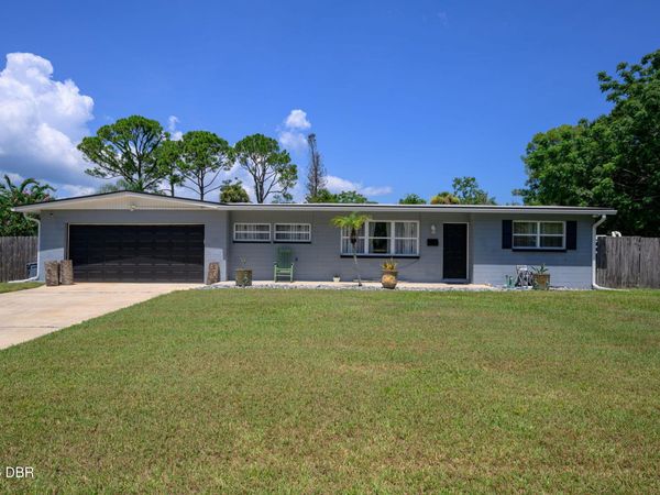215 Cumberland Avenue, Ormond Beach, FL 32174