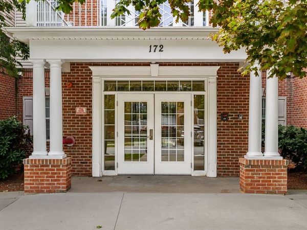 172 Haverhill St, Unit 219, Andover, MA 01810