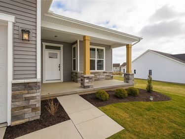 77 Thompson Lane, Canandaigua, NY 14424