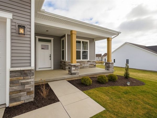 77 Thompson Lane , Canandaigua, NY 14424