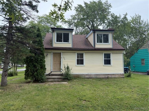 1295 E Park Road , Grand Island, NY 14072
