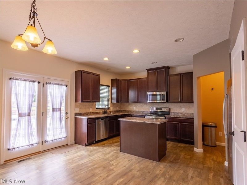 6212 Hadleigh Avenue SW, Massillon, OH 44646 Photo 10