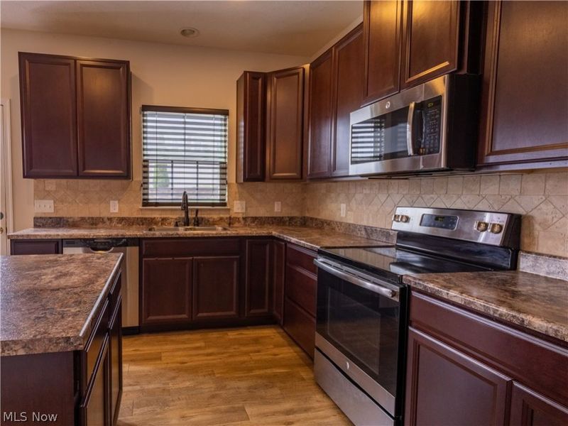 6212 Hadleigh Avenue SW, Massillon, OH 44646 Photo 13