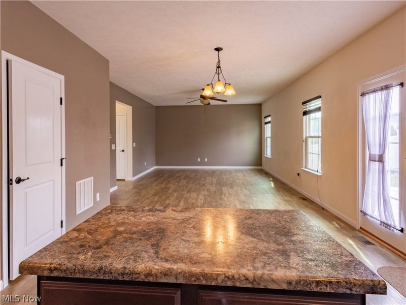 6212 Hadleigh Avenue SW, Massillon, OH 44646 Photo 9